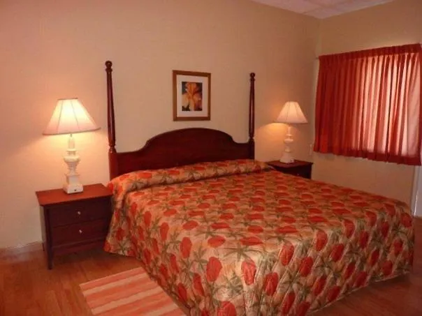 אוצ'ו ריוס Miramar 6 Bedroom On The Beach דירה אוצ'ו ריוס
