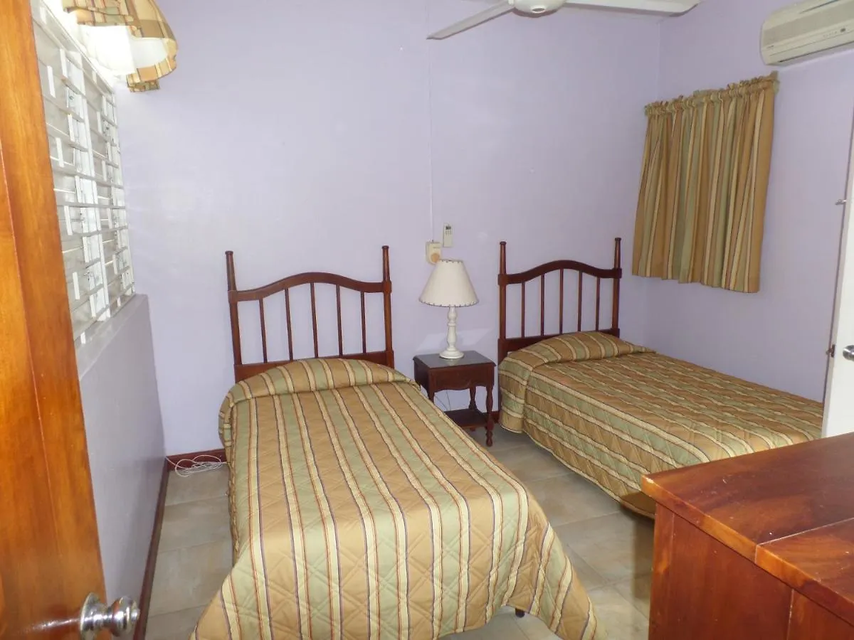אוצ'ו ריוס Miramar 6 Bedroom On The Beach